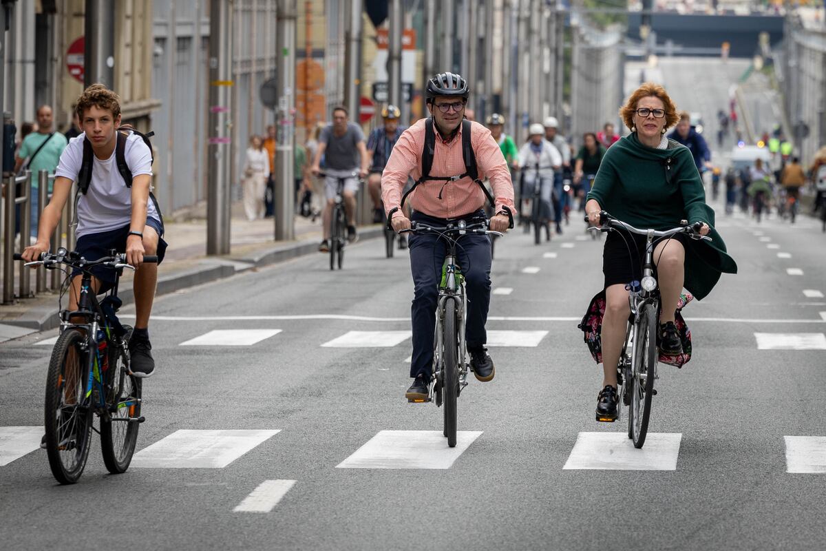 Dimanche sans voiture : “Et pourquoi pas une journée sans voiture chaque mois ?” dhnet.be/actu/belgique/…