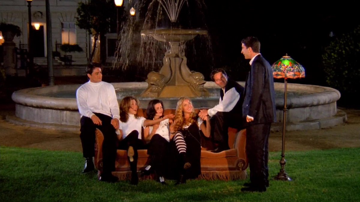 anistonily's tweet photo. the one where Friends aired 30 years ago, today https://t.co/mEJE7ZZEro