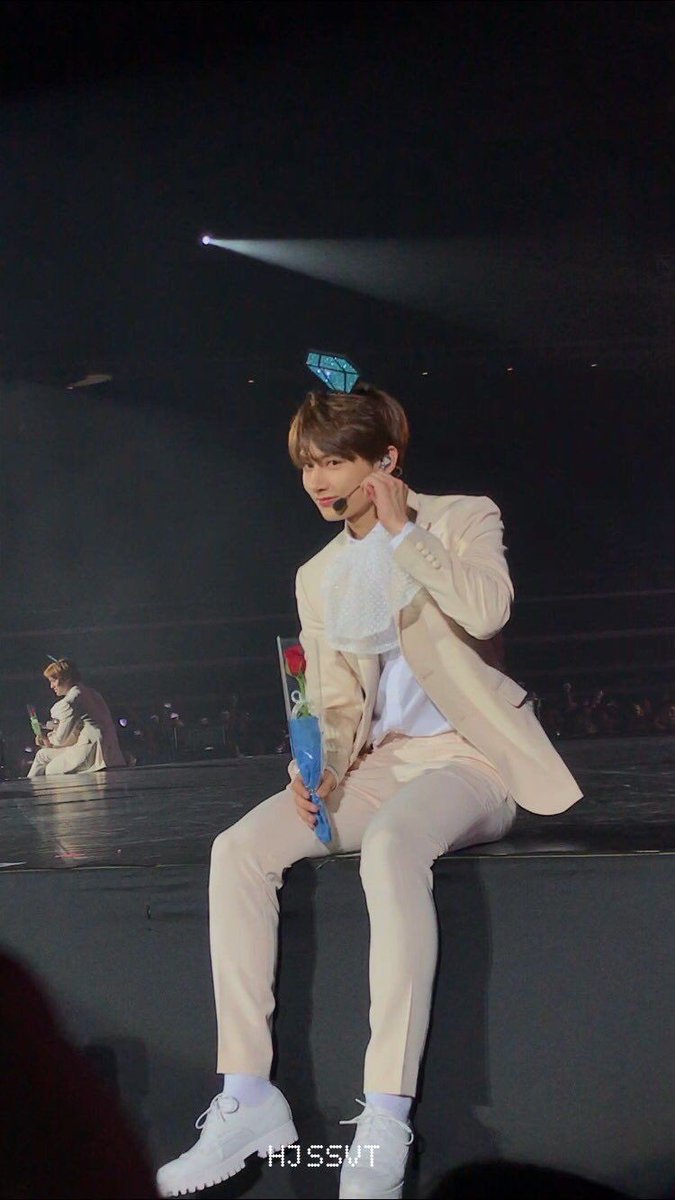 yaong_moon's tweet photo. 헬로 준휘 폰카들이 너 무 좋 음 . . . 🥹 https://t.co/ZhZvTphYiB