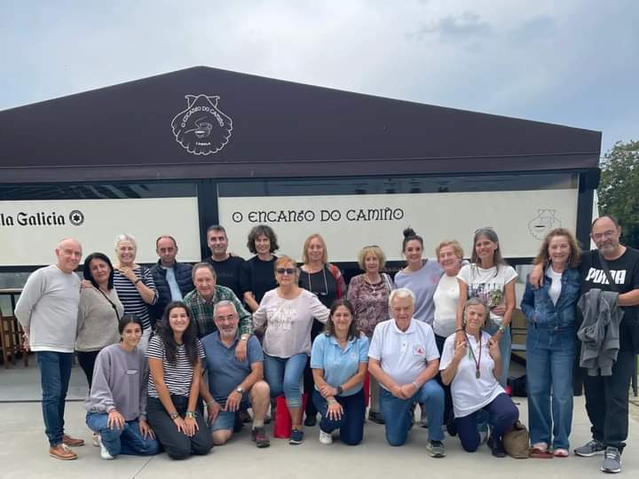 GaliciaHenares (@galiciahenares) on Twitter photo Ayer terminó un camino lleno vivencias y momentos compartidos.
Mil gracias a los organizadores, a Javier Vázquez por su visita, a Isabel Martínez Pellicer y Esther de <a href="/GaliciaAberta/">GaliciaAberta</a> por recibirnos en Santiago y a Xosé Luna y Miguel por ese encuentro cultural y gastronómico.🫶 Ayer terminó un camino lleno vivencias y momentos compartidos.
Mil gracias a los organizadores, a Javier Vázquez por su visita, a Isabel Martínez Pellicer y Esther de <a href="/GaliciaAberta/">GaliciaAberta</a> por recibirnos en Santiago y a Xosé Luna y Miguel por ese encuentro cultural y gastronómico.🫶