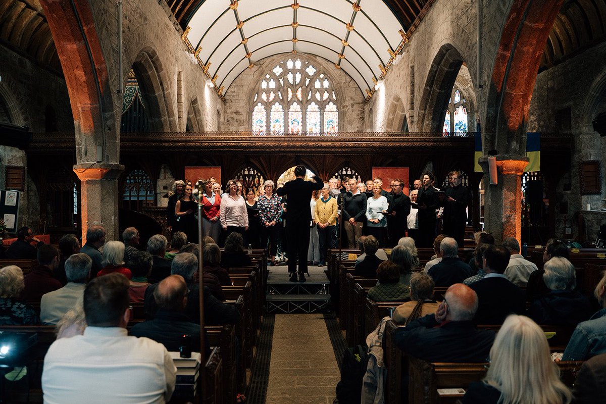 WhidAutumnFest's tweet image. 🍂🎶 Our final day of the festival! Don’t miss a chance to get involved in our #ComeAndSing…
A ‘pay what you feel event’ - 1pm in Endecott House & an opportunity to sing in our final concert, The Magic of Folk Song, at 6pm in #Chagford Church 🎶
👉 whiddonautumnfestival.co.uk/events