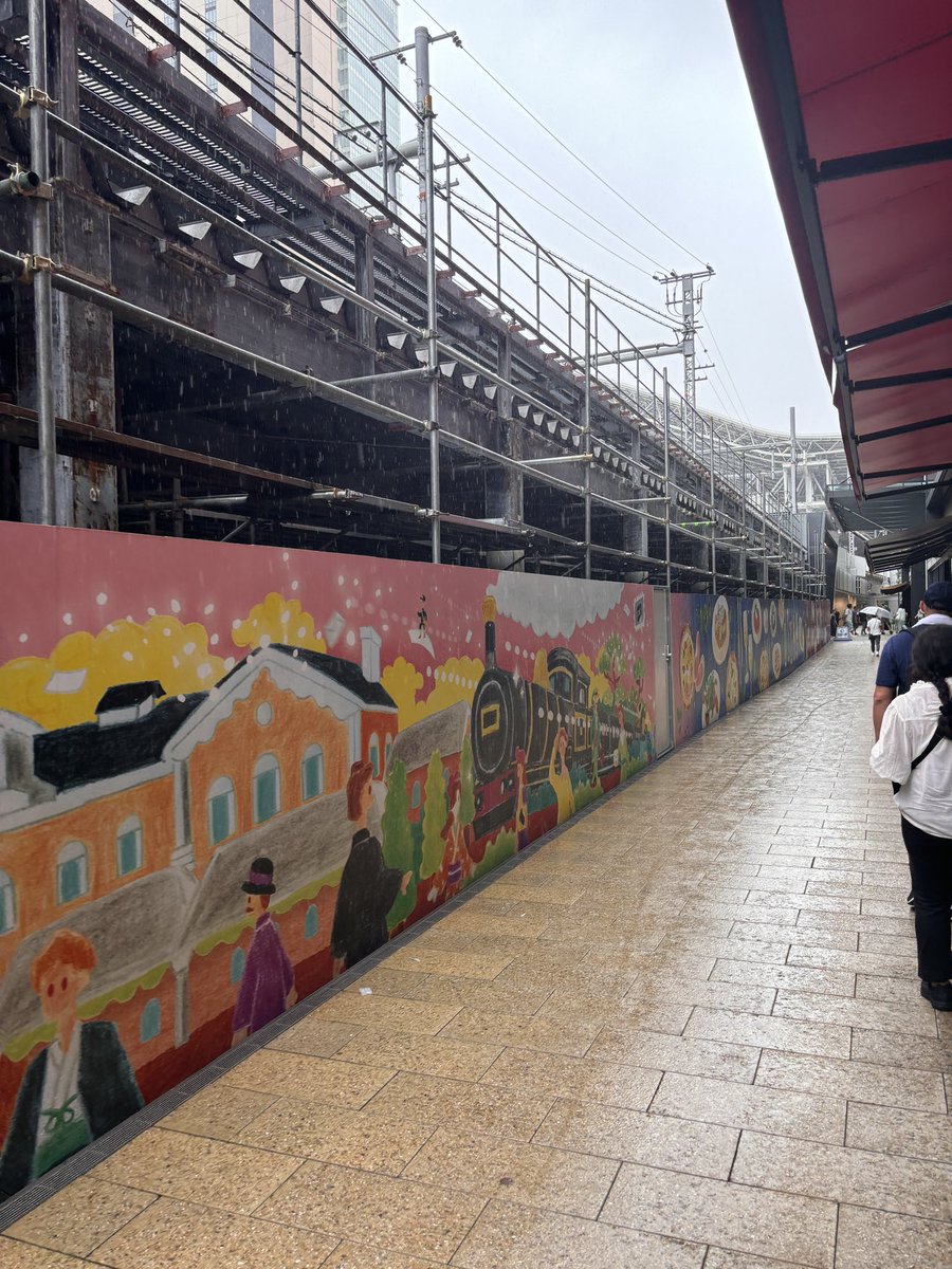 shirotamasahiko's tweet photo. 野田地図　正三角関係
49日目

久々の雨。おかげで少し
涼しくなりました。
お足元の悪いところ
恐縮ですが、
MBS Skyシアターでお待ちしてます。

あと22回　大阪はあと18回
（直前の投稿、間違ってました。
すいません） https://t.co/rpcQ5E0oaQ