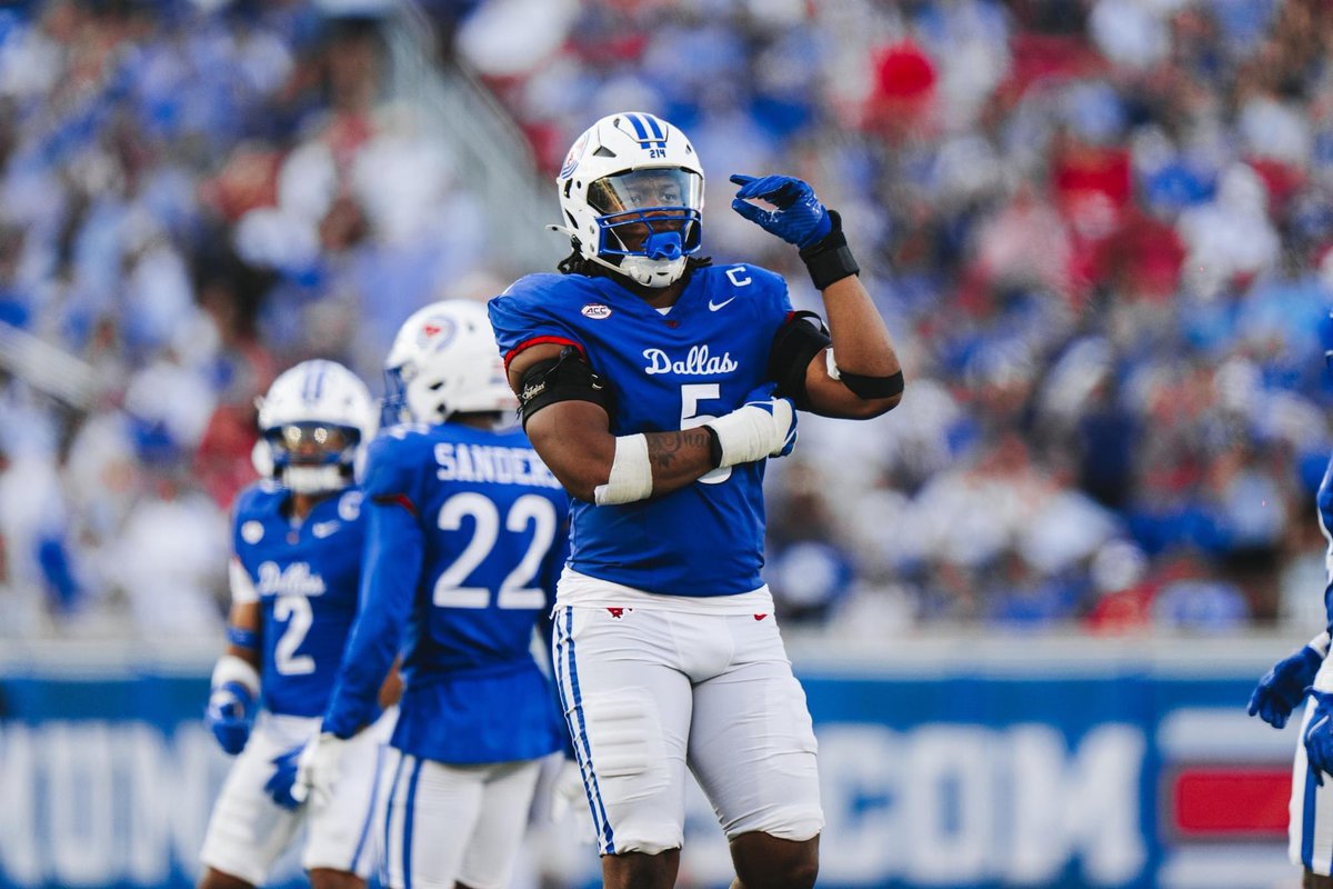 ShandaRoberts76's tweet image. #5!!!!!! #Sack #ForcedFumble #HideYaQB