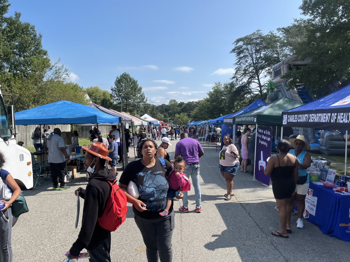 chief_601's tweet photo. Earlier today, the La Plata Police Department held its 11th Annual Kent Avenue Block Party.  A great time was had by all of LPPD's partners and our residents. https://t.co/nZMi1WPe8c