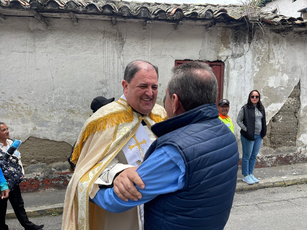 Durante la visita al mcpio Miranda compartimos con los feligreses del congreso y peregrinación de la apertura a la Puerta Santa en el Santuario de las Sagradas Reliquias de San Benito en Timotes, con motivo de los 500 años de su natalicio.