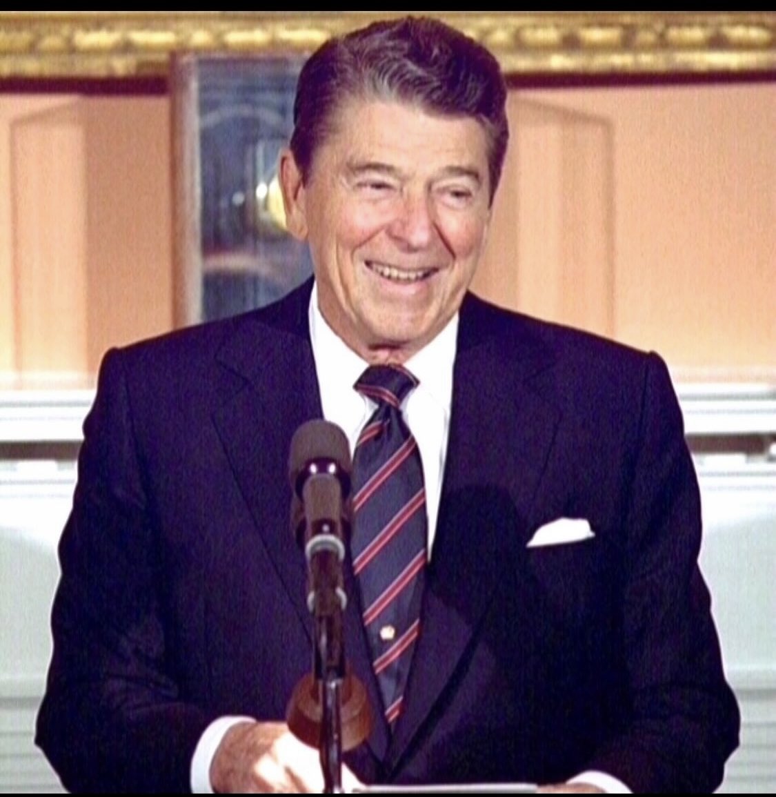 dianeeldredge99's tweet photo. @CountryFirstRep There are only 3 True #ReaganRepublicans left @MittRomney @Liz_Cheney & @AdamKinzinger These 3, are the Real Deal, the rest are the RINO’s https://t.co/m9pqbssRon