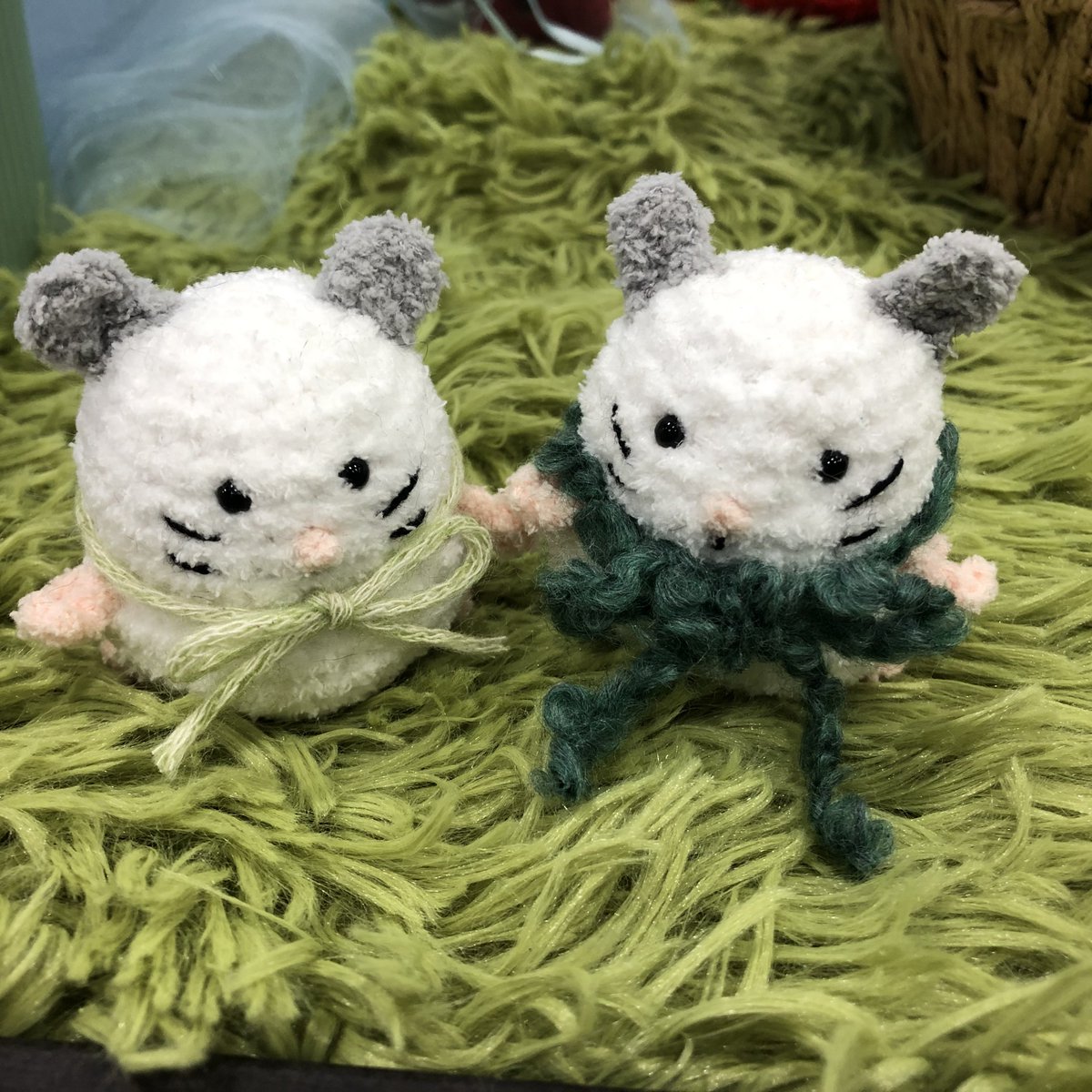 디페스타 부스 준비 되어있습니다
팔로워분들 들리시면 조각스티커 받아가세요!
얌얌쥐 현재 2마리 준비되어있습니다