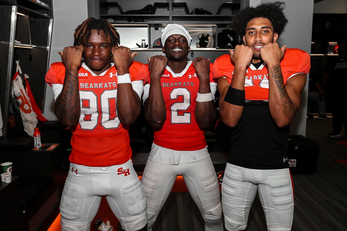 Dubs 😈

#EatEmUpKats