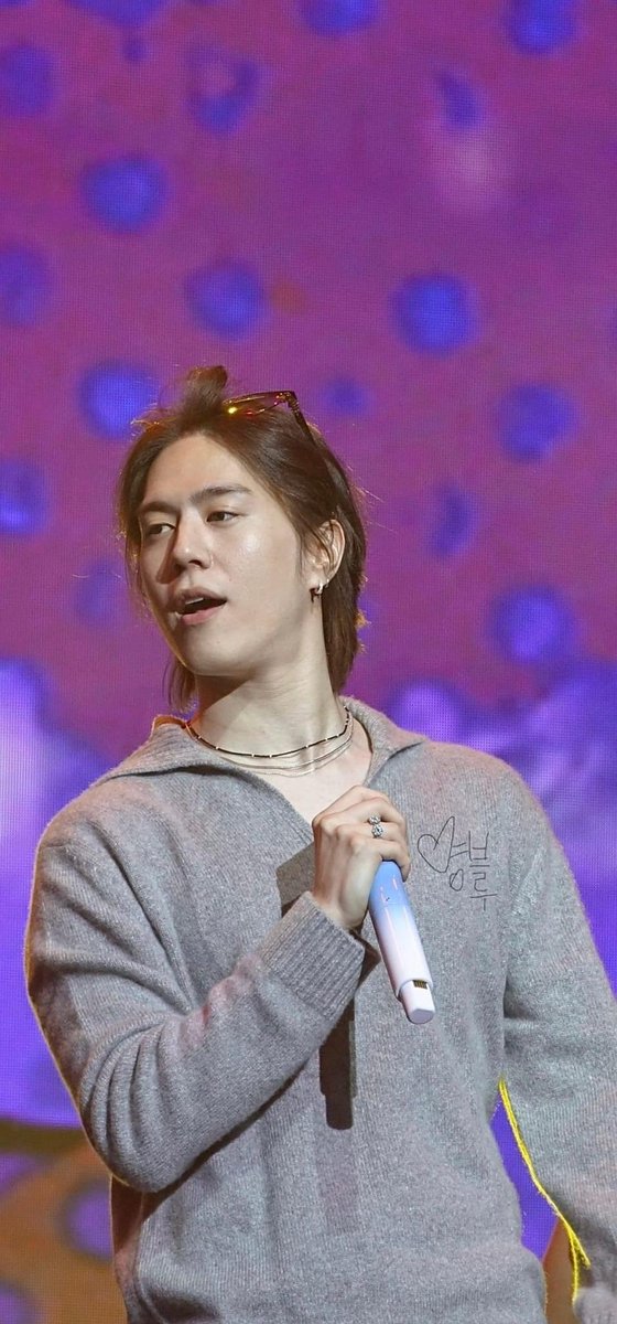 giftforyugyeom's tweet photo. เห็นรูปแล้วคิดถึงกว่าเดิมอีก

#YUGYEOM #유겸 @yugyeom
🙏🏻 Cr.on pic https://t.co/AJS0RI7wKN