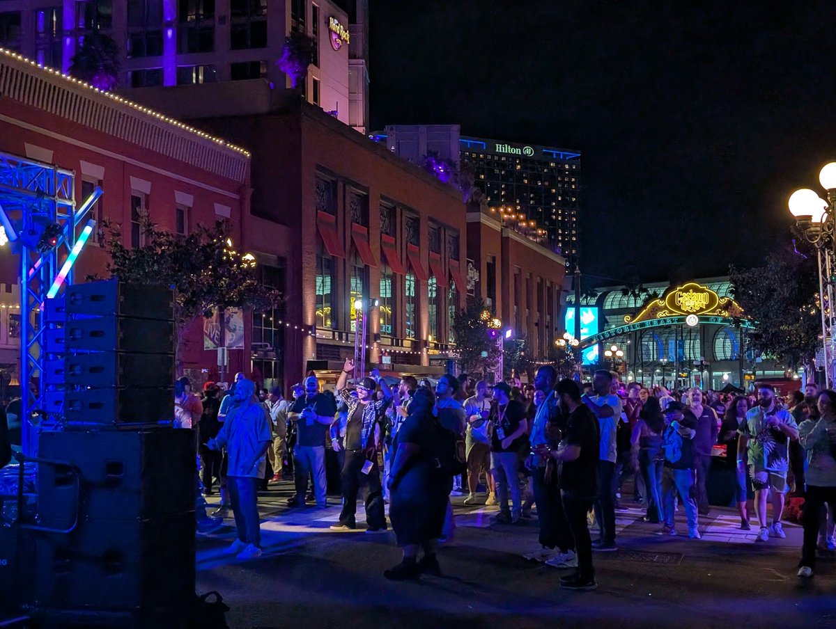 Day 2 is a wrap! Time to unwind and party at the TwitchCon 2024 Gaslamp Block Party! Don't worry, you can still stop us to say Hi 😊