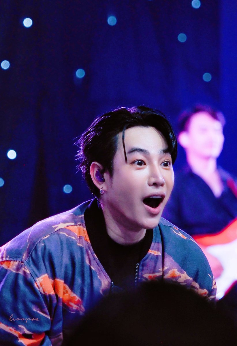 LisaPP6's tweet photo. หน้าตาตอนเห็นน้องวุฒิในชุดครุย 🥹 

#เป๊กผลิตโชคxTATDNA
#เป๊กผลิตโชค #PeckPalitchoke
#palitgallery  #lisappxphoto https://t.co/0DNV5HGCDy