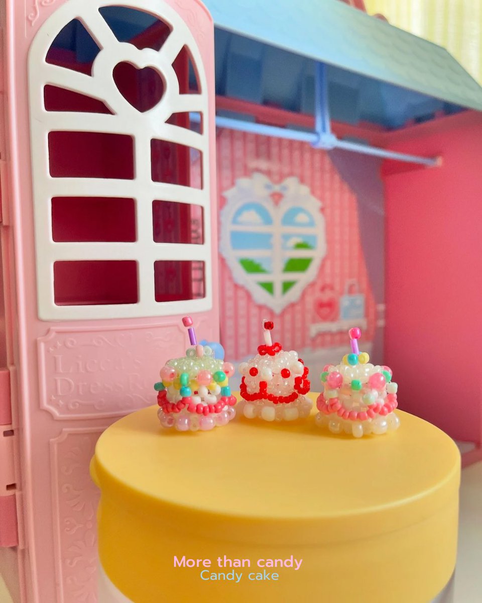 ขออนุญาติค่า💕✨ เพิ่งเปิดร้านใหม่เลย แต่ซุ่มทำมาหลายเดือนละ เริ่มจากอยากฝึกสมาธิ กลัวสมาธิสั้น เราทำงานลูกปัด ตอนนี้ถักแหวนเค้ก🌸🍰🥣 ตั้งใจทำมากๆแต่ละชิ้น เห็นน้องจิ๋วๆ แต่เราใช้เวลาหลายชม.อยู่55 ฝาก ig ด้วยละกัน Morethan_candy ค่า