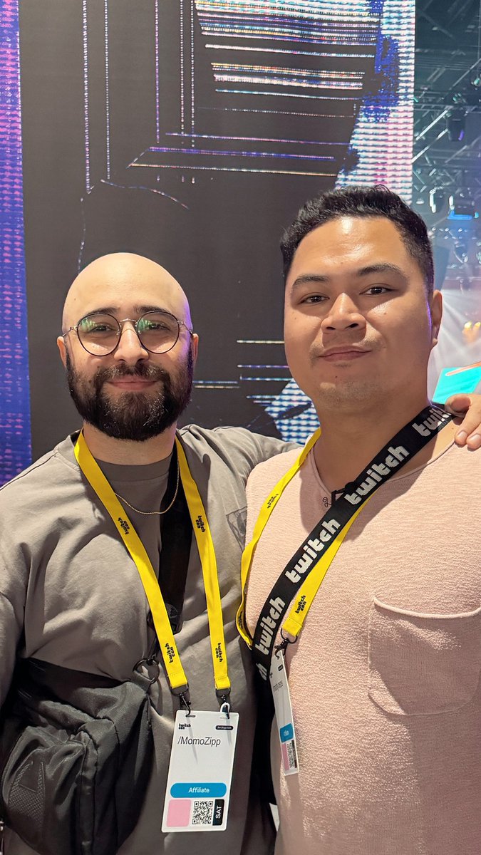 MomoZipp's tweet photo. I finally did it guys. I met mine and @kyoshibuns ‘a twitch Cupid @mattyceps !! He’s just as handsome and cuddly as he is on my computer monitor. Much love bro bro 💜 https://t.co/NI5eGb3ACS