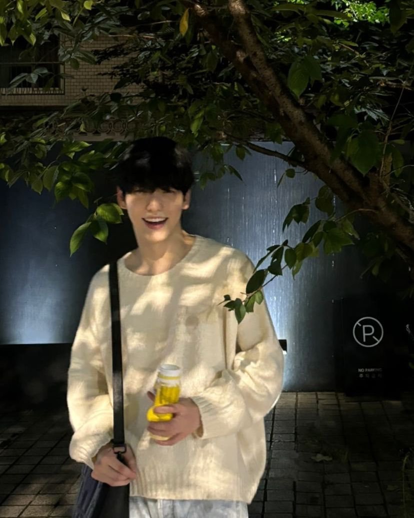 여자가 수빈 좋아하는 건 무슨 콤임?
ㄴ 자연의 섭리 멍청아