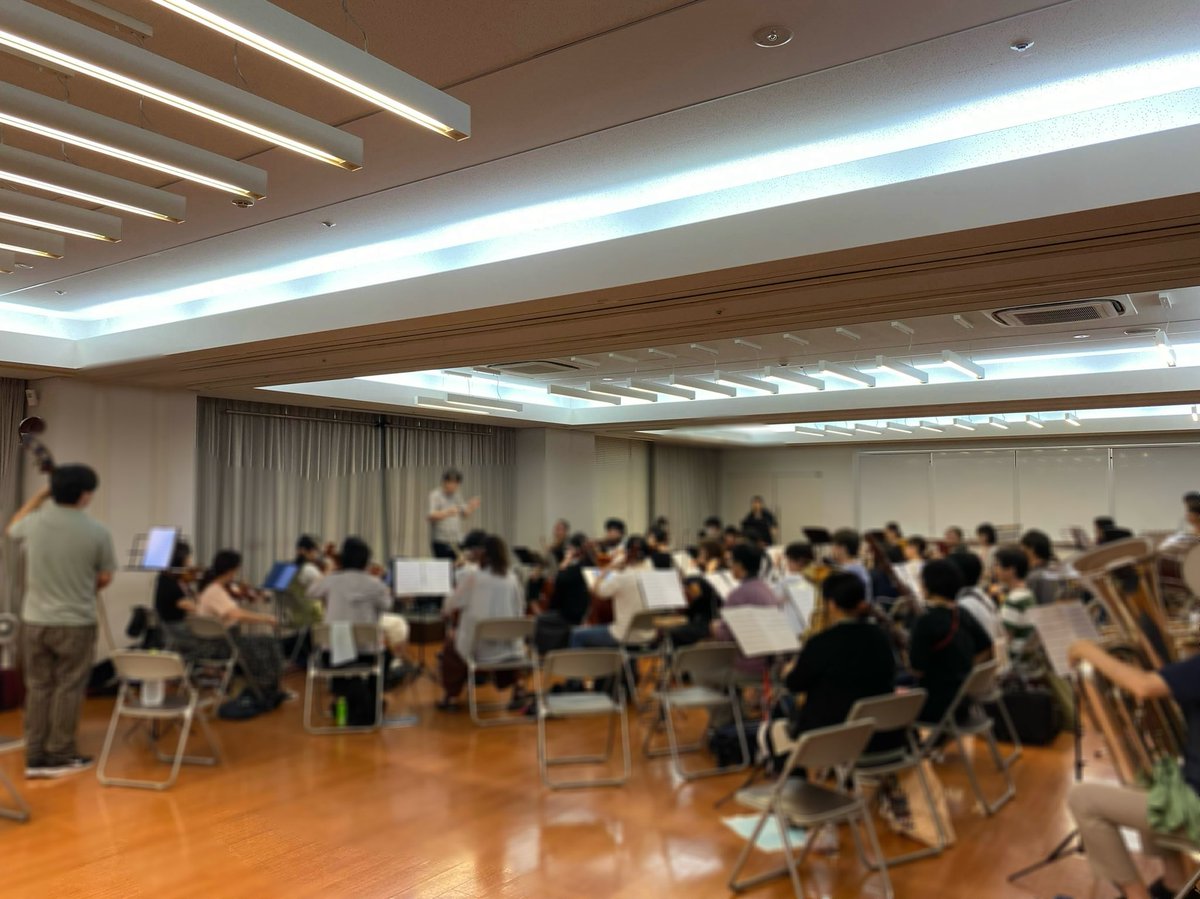🔥9月21日は器楽の第2回練習でした🔥

今回初めて取り上げた曲は、曲全体の輪郭を把握し、初回からのおさらいの曲については、より細部について一歩踏み込んだ表現ができるようご指導いただきました。

奏者一人一人の想いが音楽になっていく様子が目に見えるように感じられました！
#炎オケ