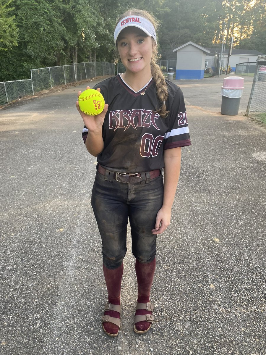 Alabama Kraze 16U (@alkraze16u) on Twitter photo Add another HR on the day!
Congrats <a href="/Devyn_Green2027/">Devyn Green</a>
<a href="/coachNat21/">Natalie</a> <a href="/coachangelbrown/">Angel Brown</a> <a href="/CoachHawkinsUNA/">Whitney Hawkins</a> <a href="/carsonowens12/">Carson O.</a> Add another HR on the day!
Congrats <a href="/Devyn_Green2027/">Devyn Green</a>
<a href="/coachNat21/">Natalie</a> <a href="/coachangelbrown/">Angel Brown</a> <a href="/CoachHawkinsUNA/">Whitney Hawkins</a> <a href="/carsonowens12/">Carson O.</a>