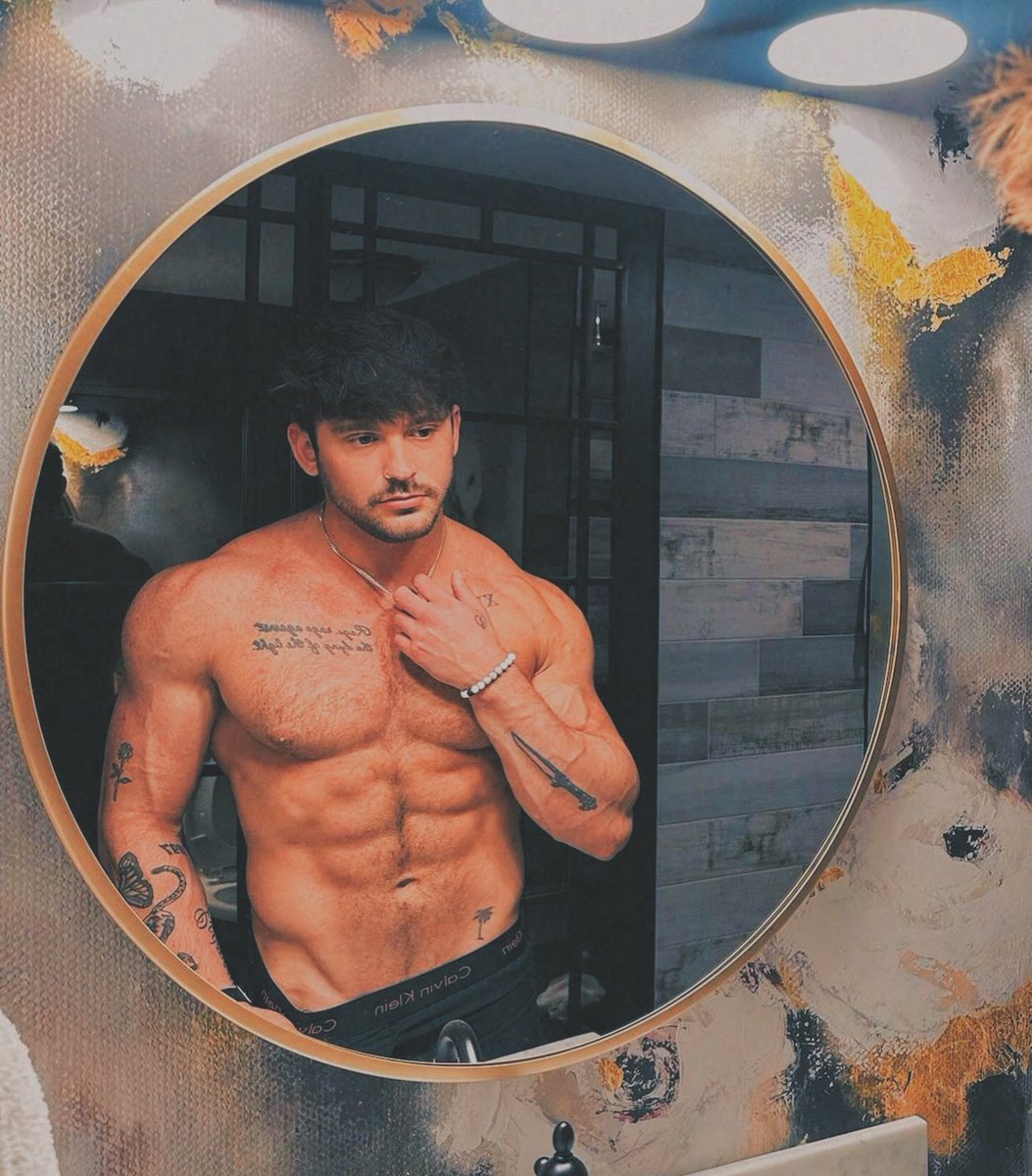 TheFratKhan's tweet photo. 👅 https://t.co/bGCTqgKk25
