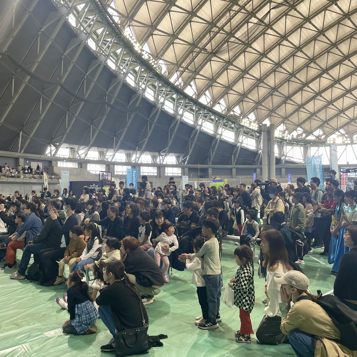 satudorafes's tweet photo. 【北海道キッズエンターテイナーステージ】🌟
ダンス・歌・演技を通じて心と知恵の教育を行う、劇団フルーツバスケットが贈るミュージカルステージ！🎭✨
輝くパフォーマンスをお楽しみください🎶👯‍♂️

🕙 時間：11:00～11:30 https://t.co/Svg1FL6p9q