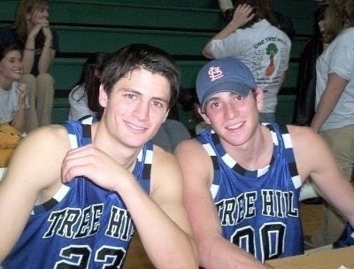 RiverCourtSML's tweet photo. Look at them NOW 🥹😭💙🏀 https://t.co/rzQiPqEGfY