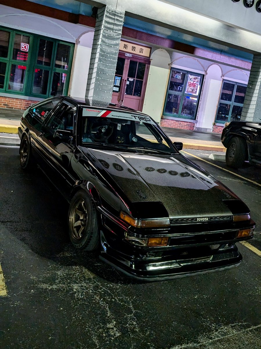 maydaydphan's tweet photo. -4.5 camber looks good.. still rookie number. #corolla #Toyota https://t.co/Y9mwVnJyO5