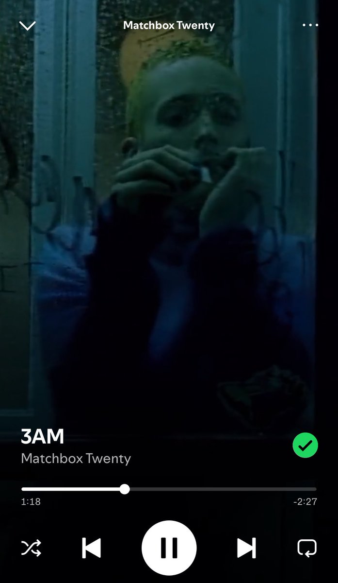 ILoveRobThomas's tweet photo. Late night vibes @RobFromMatchbox https://t.co/PRR0hR9Mx0