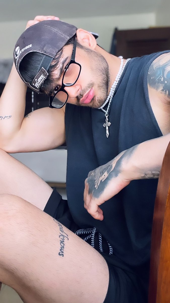 Hi baby 😈 
RT