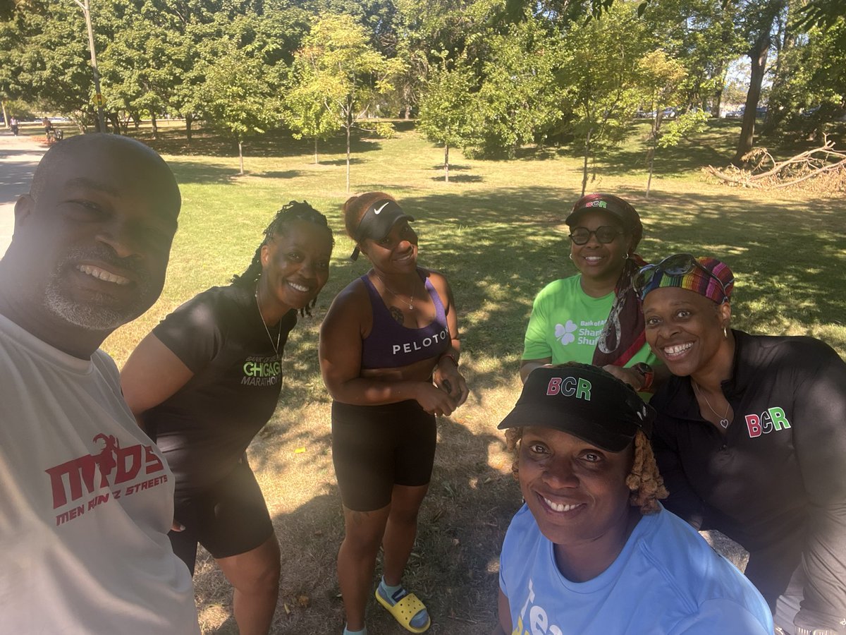 It was final exam time for The Saturday Crew. In 22 days we have commencement ceremonies at the @chimarathon. Put us down for 20 and 16 miles, more or less. Great job everyone! #thesaturdaycrew #blackchicagorunners #menrundeezstreets