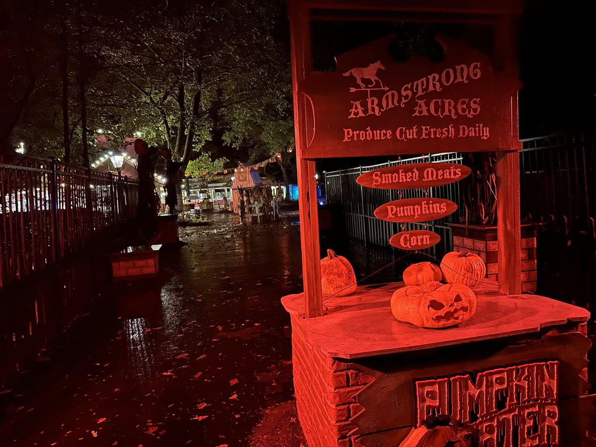 Is <a href="/KingsDominionVA/">Kings Dominion</a> #HalloweenHaunt the worst theme park event of the year? It was tonight…After light rain for a hour security cleared the park for “rain” not letting anyone past International Street, 2 Hours after rain stopped the park reopened, nothing open, no scare zones.