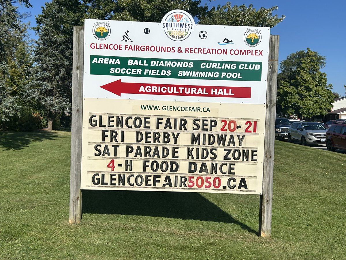 Lianne_Rood's tweet photo. It was a beautiful morning to celebrate #cdnag at the #Glencoe parade.
Thank you to all the volunteers who made the Glencoe Fall Fair such a success. #LKM #TeamRood https://t.co/CxtHi7r5el