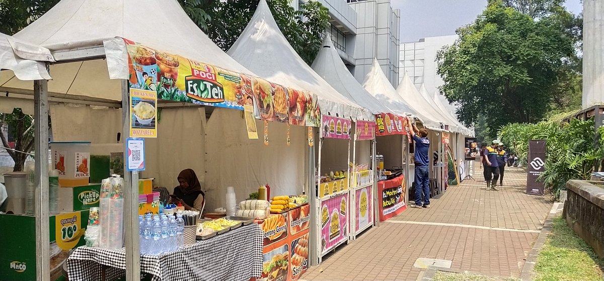 tec_festival's tweet photo. Ada bazaar di seberang CAS, yuk jajan jajan gemass!! 😋🫰💥 https://t.co/9uB2UE36lD