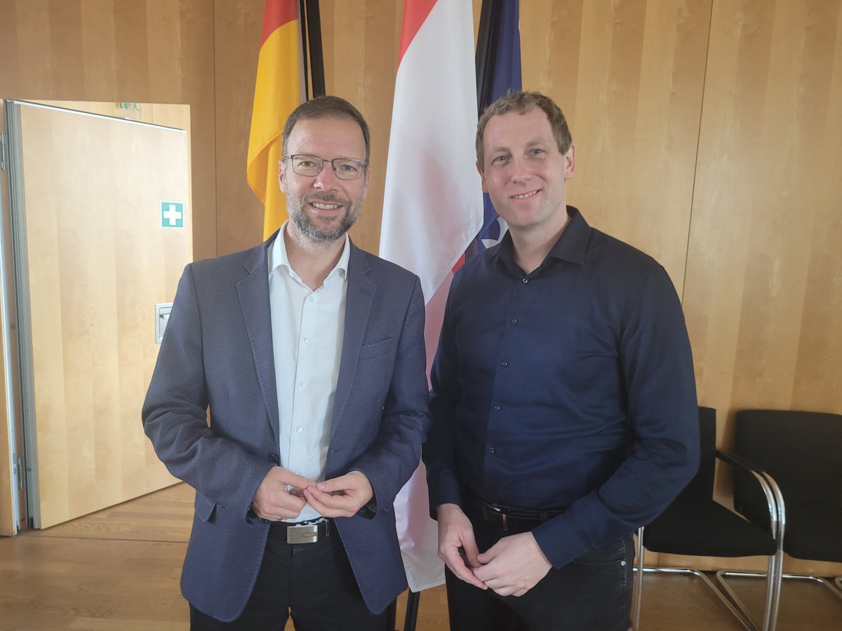 Gemeinsam mit dem Oberbürgermeister von Jena Dr. Thomas Nitzsche wurden wir zu neuen stellv. Bundesvorsitzenden der Vereinigung liberaler Kommunalpolitiker (VLK) gewählt. Danke für das große Vertrauen der Bundesdelegiertenversammlung. 
#kommunalpolitik #liberal