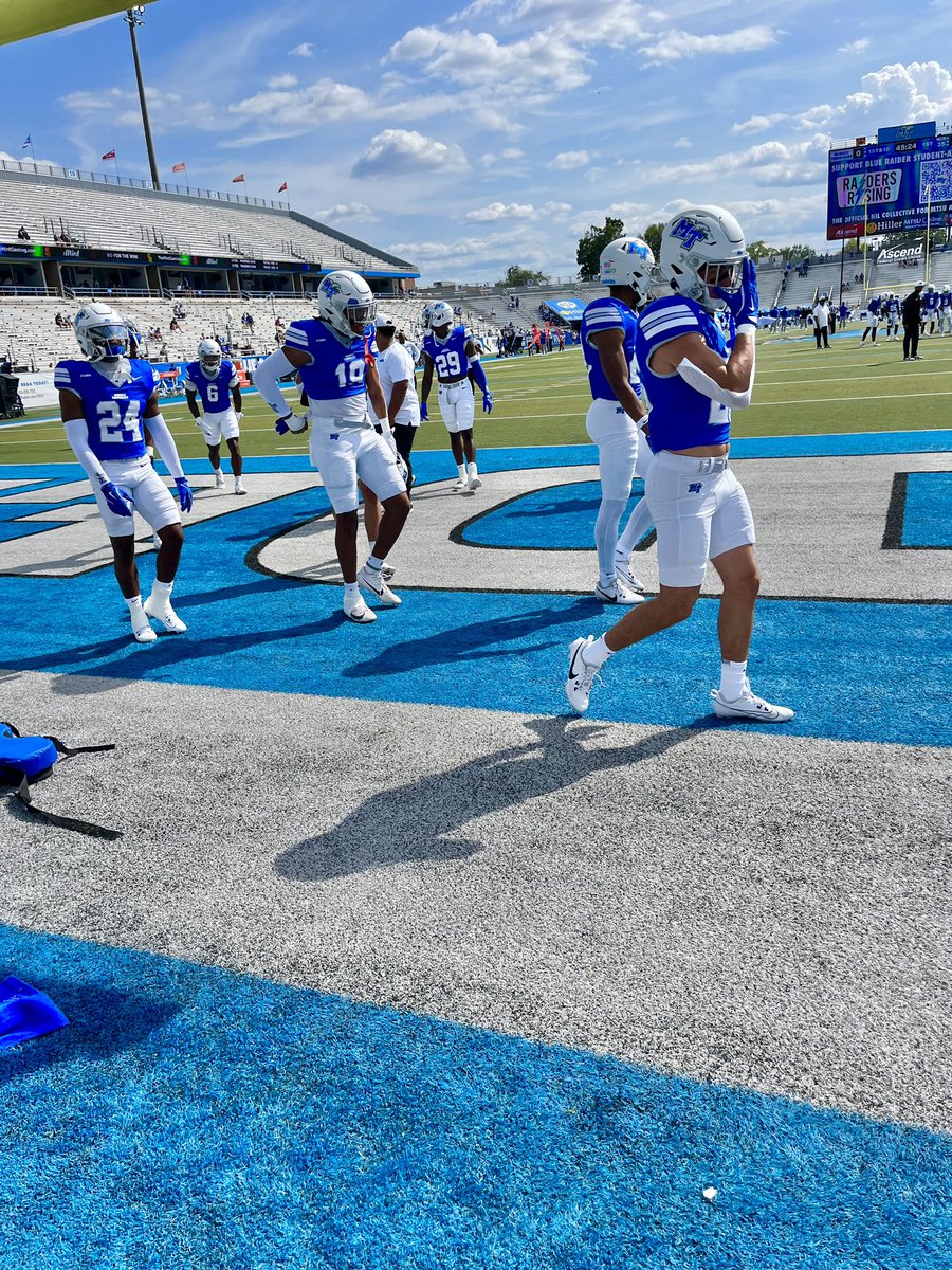 Had a great visit  <a href="/MT_FB/">Middle Tennessee Football</a> today. 
Thank you <a href="/CoachDerekMason/">Derek Mason</a> for having me out. 🔵⚪️

<a href="/JPIIKnightsFB/">JPII Football</a> 
<a href="/JPIIAthletics/">Pope Prep Athletics</a> 
<a href="/CSmithScout/">Chris Smith</a> 
<a href="/NatlPlaymkrsAca/">NatlPlaymkersAcademy</a> 
<a href="/BuckFitz/">NPA/SUPERMAX 100</a> 
<a href="/AndrewSFlorio/">Andrew Florio</a> 
<a href="/OnTopAthletics/">OnTopAthletics Inc📚🏈⚾️</a>