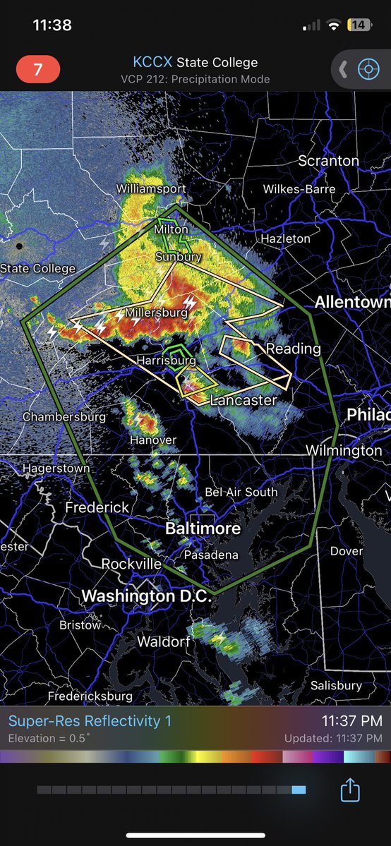 Strong segment of storms will drop south into southern PA &amp; MD overnight. Heavy rain, gusty winds &amp; lightning are the big threats. Isolated flash flooding is possible in the green zone marked by the WPC! Stay safe! #mdwx