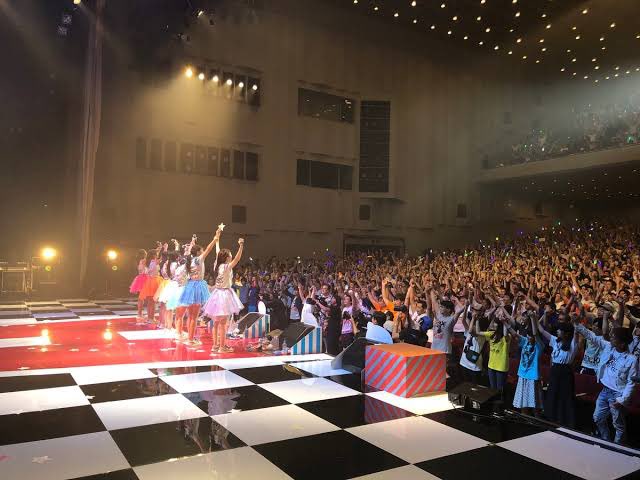 negishiai's tweet photo. PASSPO☆解散から今日で6年が経ちました❣️解散の時の写真は特別な物なので何年経っても載せ続けてます🫶今年はグラクルワンマンでパッセンジャーの皆んなにも会えて嬉しかったなぁ。会いに来てくれたらいつでも喜ぶのでまたふらっと会いに来てください🤍
これからも歌って踊っていたい❣️
#PASSPO魂 https://t.co/Kketx7dOvA
