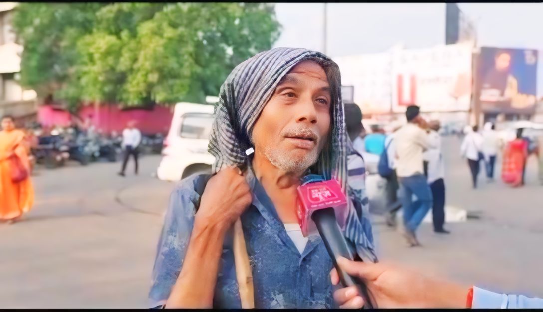 abhaythakur2000's tweet photo. बच्चे से जानते है ई @NitishKumar फट्टू s**a के ई roster clear करबे न करेगा 😆 9महीना में तो एगो बच्चों पैदा ले लेता है लेकिन इससे 9 महीना में एगो रोस्टर भी clear ना हों रहा हैं🤣
#Release_Tre_3_Roster_Result @mmalayanil @News18Bihar #Bihar #BPSC @sunilkbv #bpscteacher @Jduonline https://t.co/MGnFunDVe6