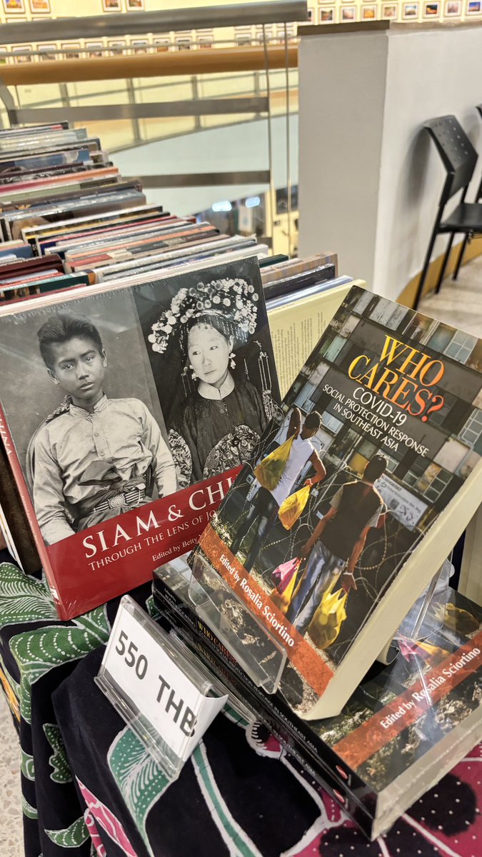 SEAJunction's tweet photo. 📘Southeast Asia Mini Books and Crafts Fair

📆Today, 22 September, from 11 am to 7 pm
📍SEA Junction, 4th floor, BACC

#books #crafts #monthlybookfair #riverbooks https://t.co/7XPwdc2A8S