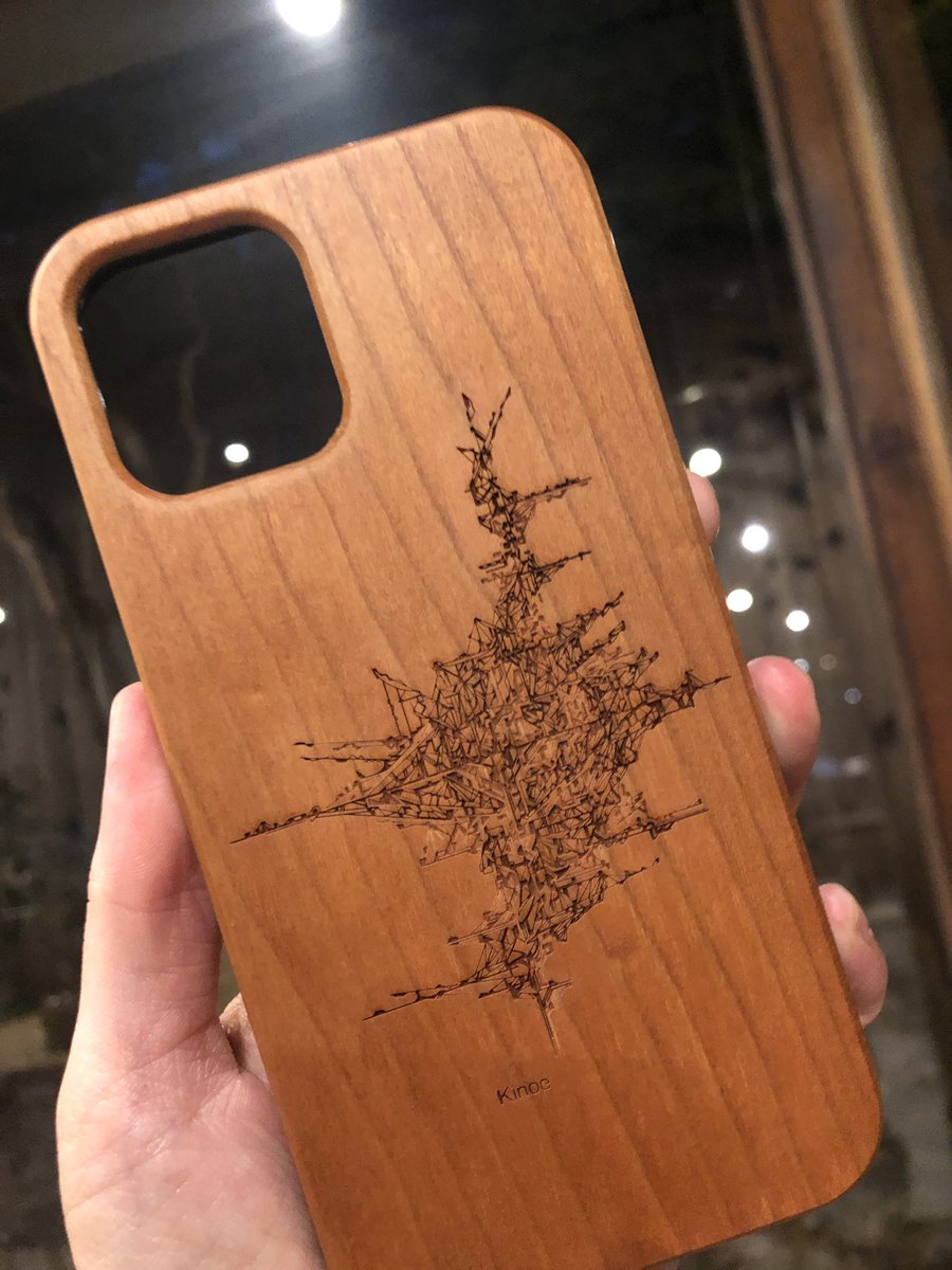 ibuki_painter's tweet photo. iPhoneケースにレーザーカッター加工
めっちゃ細かい仕上がり

このデザインは大きいサイズで表現した方がいいかな。

#レーザーカッター
#Kinoe
#棲家
#図 
#design
#iPhone https://t.co/WfJflnGcSe