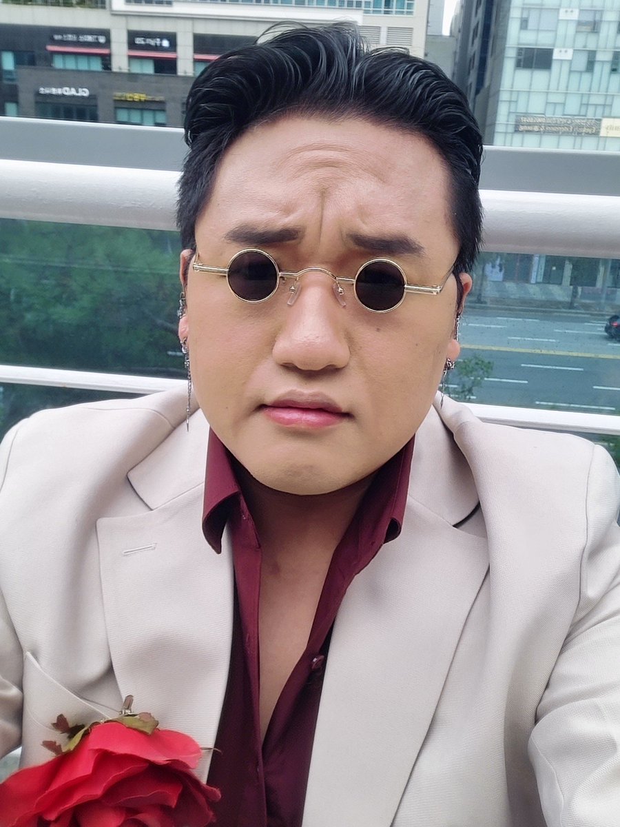 부코도착! 
싸이 아닙니다
헬테이커 입니다