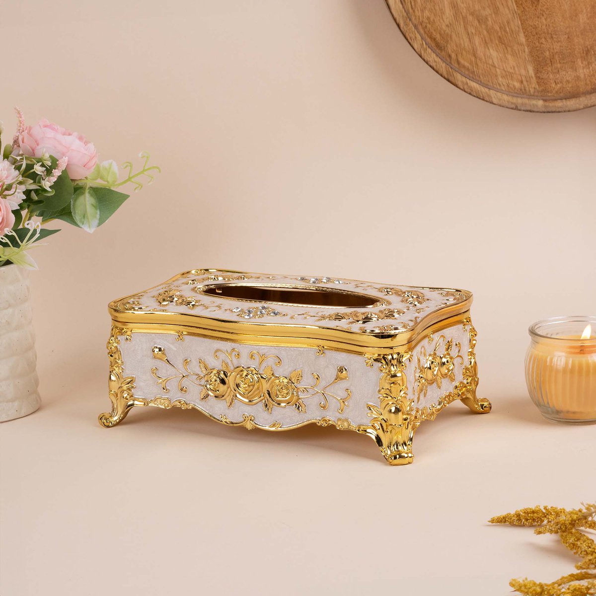 Kairausofficial's tweet image. Ever thought your tissue box could be the star of your living room? 🌟 Our gold alloy tissue holder is here to prove it can!  #homedecorideas #homedecorindia #decoressentials #kairaus