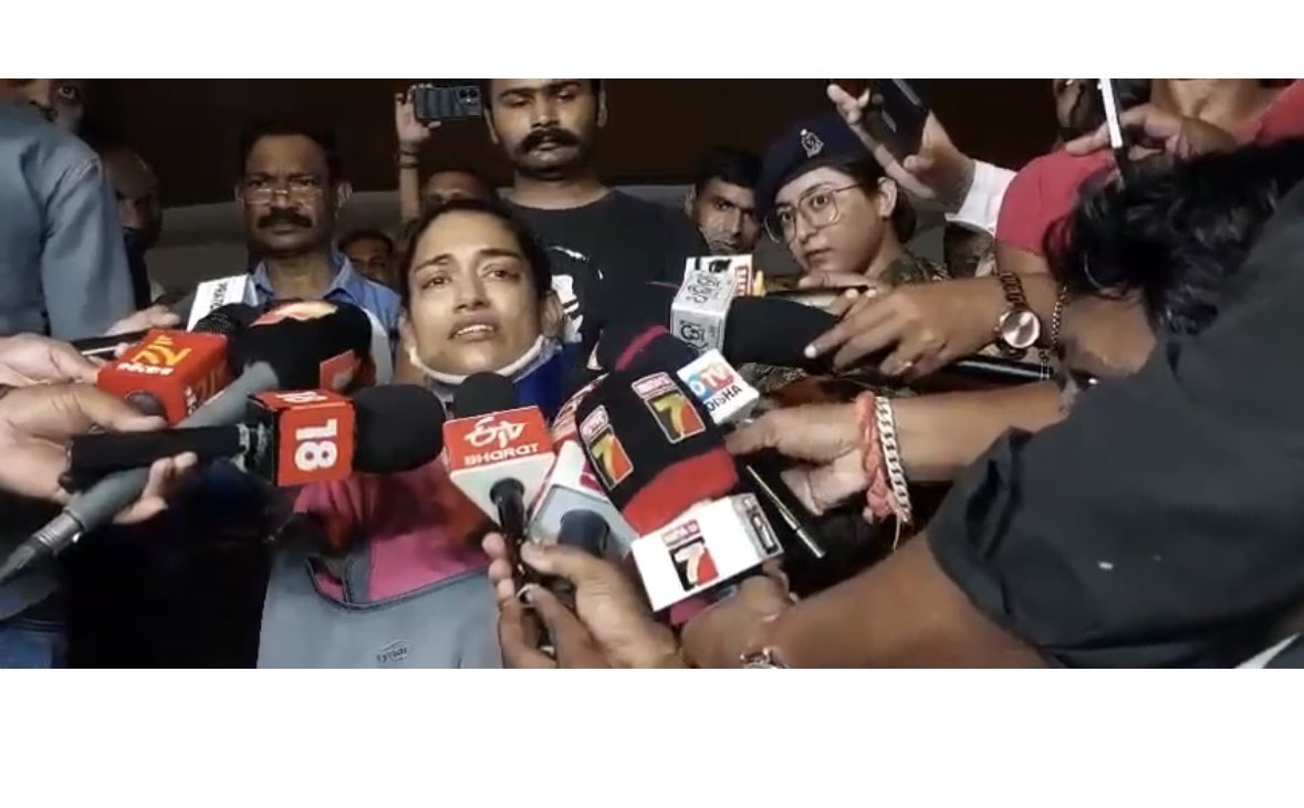 <a href="/akmpnm2004/">AeKayMike</a> <a href="/OliveGrin17/">Olive Green</a> <a href="/manmohan16/">Manmohan</a> <a href="/kayjay34350/">Lt Gen Kamal Jit Singh (Veteran)</a> <a href="/WoodCheat/">Cheat Wood</a> <a href="/sandythapar/">Sandeep Thapar🇮🇳</a> <a href="/ChatyTheCheetah/">Dr. Ankur Chaturvedi🇮🇳</a> <a href="/vigoDoon/">Vikas Gosain</a> <a href="/Warrior_Mukul/">Colonel Mukul</a> <a href="/DefenceMinIndia/">रक्षा मंत्री कार्यालय/ RMO India</a> <a href="/PIB_India/">PIB India</a> <a href="/adgpi/">ADG PI - INDIAN ARMY</a> <a href="/IAF_MCC/">Indian Air Force</a> <a href="/indiannavy/">SpokespersonNavy</a> <a href="/SpokespersonMoD/">Ministry of Defence, Government of India</a> <a href="/HQ_IDS_India/">HQ IDS</a> <a href="/BrigMahalingam/">Brig V Mahalingam</a> <a href="/kakar_harsha/">Maj Gen Harsha Kakar</a> <a href="/SinghNavdeep/">Navdeep Singh</a> <a href="/vikramwkarve/">Vikram Waman Karve</a> <a href="/Jaykaul/">Brig. Jay Kaul , Veteran</a> <a href="/PashaSehgal/">Lt Gen DP Sehgal</a> <a href="/jessisajan/">Sajan</a> <a href="/bsrangi/">bahadur rangi</a> <a href="/cmseth1/">Maj. Gen. CM Seth</a> <a href="/just_1_singh/">Jaswant Singh</a> <a href="/MajorPoonia/">Major Surendra Poonia</a> <a href="/Neeraj7888/">Lt Col Neeraj Sharma, Veteran</a> <a href="/SmritiRDas1/">Smriti R Das</a> <a href="/tksapru/">Lt Gen Tej Sapru (R)</a> <a href="/GenKumar/">vinod kumar, Maj Gen</a> <a href="/ArunBajpai/">Brig Arun Bajpai</a> <a href="/SushilBhasin/">Brig Sushil Bhasin</a> <a href="/BJP4India/">BJP</a> <a href="/PMOIndia/">PMO India</a> <a href="/narendramodi/">Narendra Modi</a> <a href="/ColTekpal/">The Army Guy</a> <a href="/ColCharanjit/">Charanjit Khera</a> <a href="/ajitbhinder/">Col Ajit Singh Bhinder🇮🇳</a> <a href="/Col_Bharat/">Col Bharat Sharma,EME</a> <a href="/MajDPSingh/">Major D P Singh</a> <a href="/rwac48/">Lt Gen H S Panag(R)</a> <a href="/ashokkmrsingh/">Ashok</a> <a href="/Rajeev_mp/">Rajeev</a> <a href="/nylalsingh/">Rao Lalsingh 🇮🇳</a> <a href="/Gen_VKSingh/">Gen VK Singh</a> <a href="/Ra_THORe/">Col Rajyavardhan Rathore</a> Humiliation &amp; torture of Army Offr &amp; Brig’s Daughter by Orissa Police appears 2 have shaken belief sys of our AF..what’s more disturbing is that it’s now being supported by ruling IT Cell &amp; their troll army..need 2 call out those spreading unsubstantiated malice against Army pers