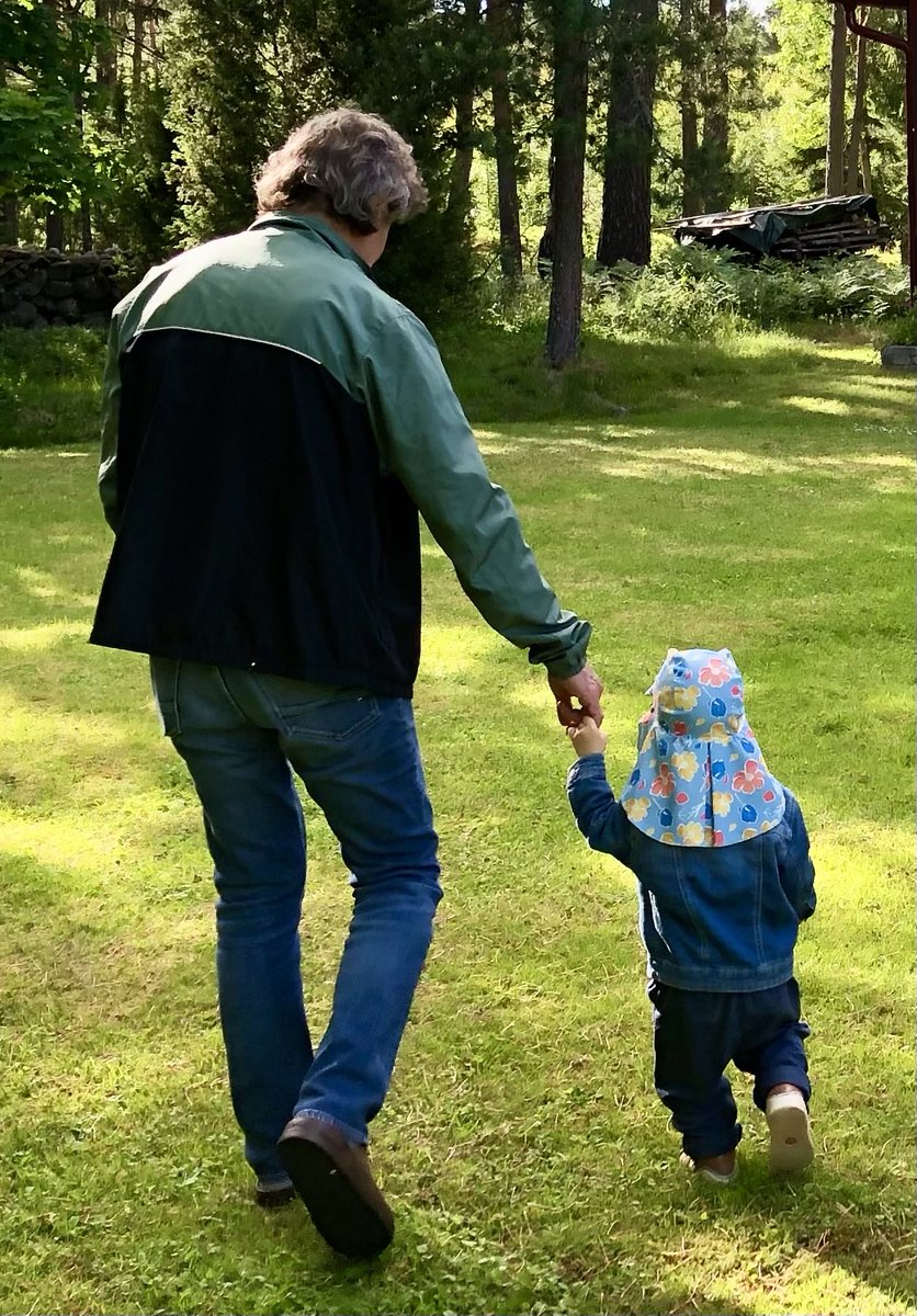 Pienen pojan pappana on ollut hieno olla. Aamulla perheeseen syntyi pieni tyttö. Nyt pappana olo tuntuu - jos mahdollista - tuplasti upeammalta 😍. #tuplapappahommat