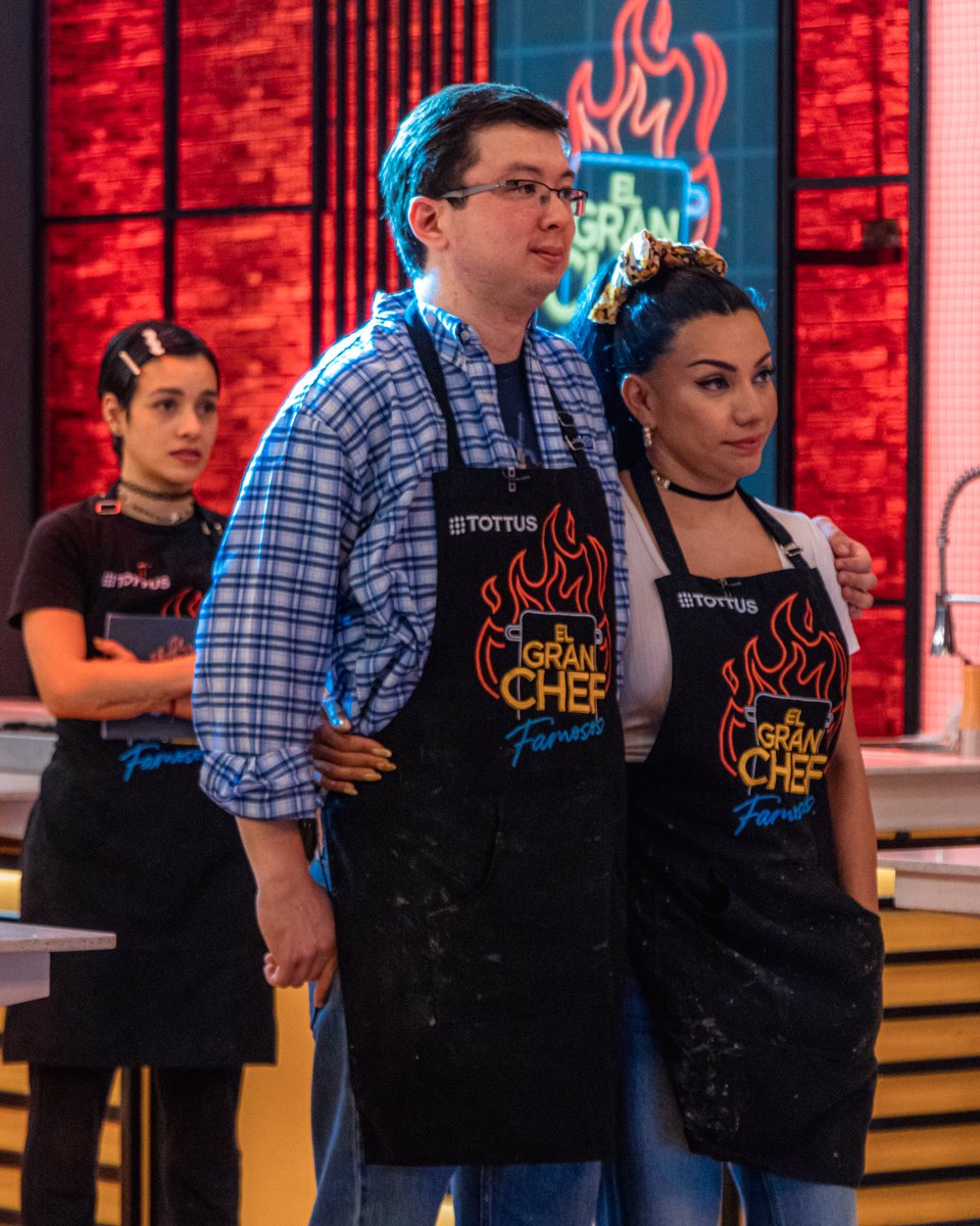 GranChefFamosos's tweet photo. ¿Phillip o Diana😱🔥? Uno de ellos ocupará el tercer puesto 🥹 #ElGranChefFamoss https://t.co/rv4wbIiVhZ