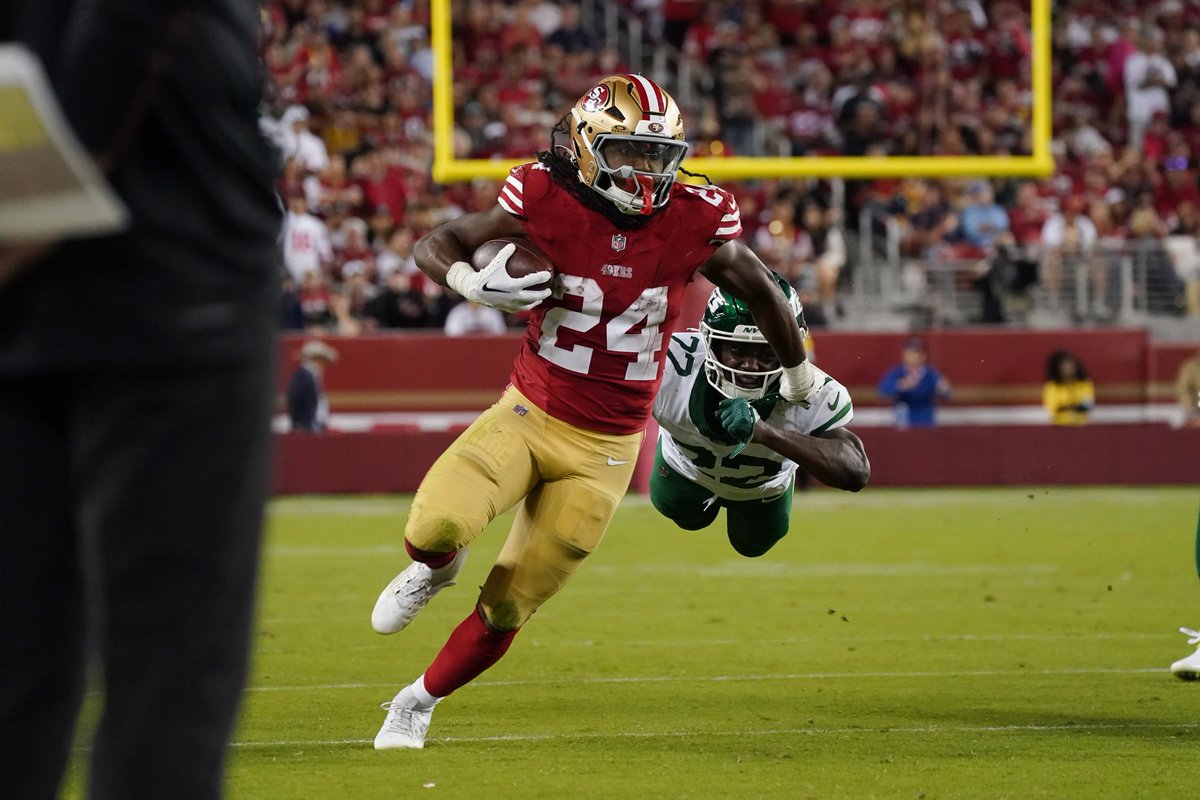 SharpPicksDaily's tweet image. Jordan Mason over 0.5 Touchdowns

When the San Francisco 49ers are in short-yardage situations, Mason is often utilized as a power back. His physical running style makes him effective near the goal line.