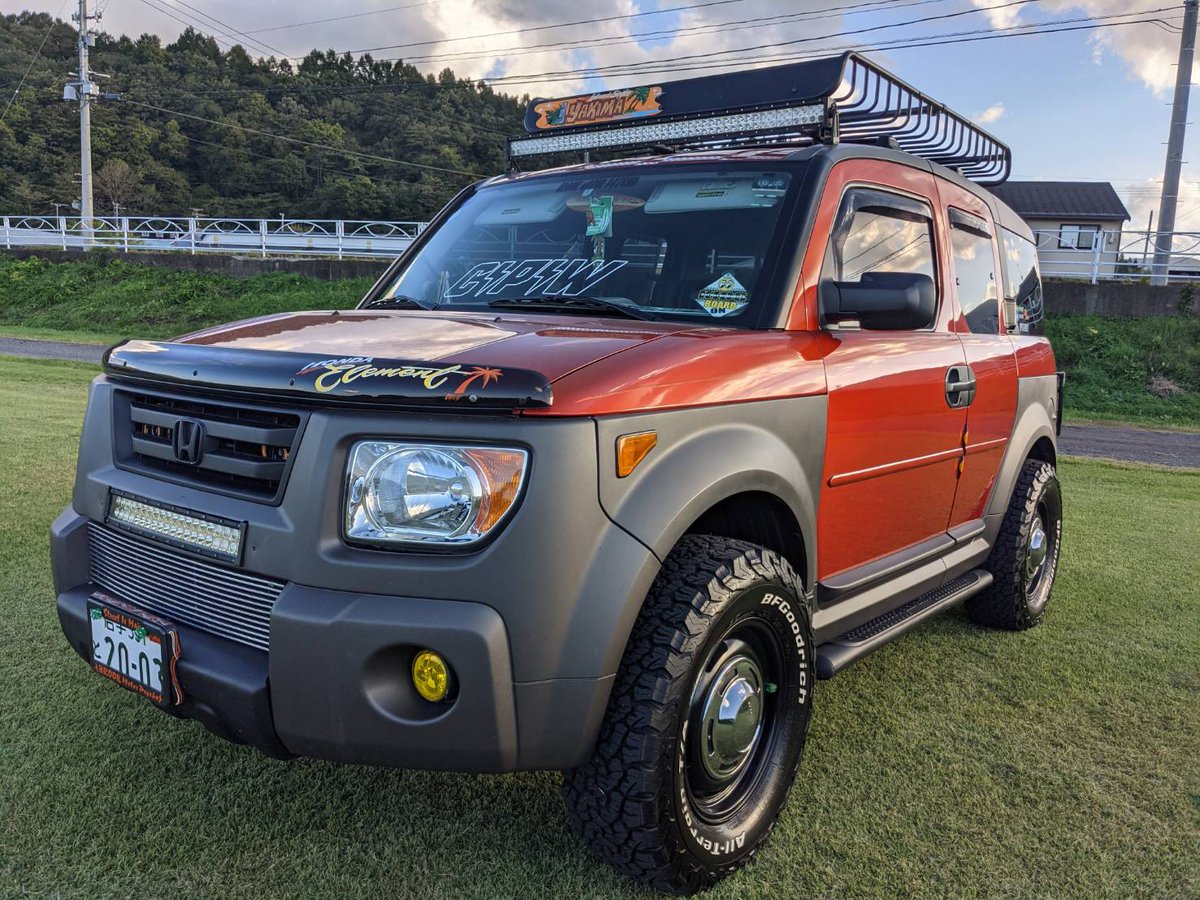 HideyukiC's tweet photo. 【過去車巡り🇺🇸】
いまだに玄人なワケ知りエレメントオーナーさん数名から、コアな質問が寄せられますw😹
(→そろそろ自分の記憶が怪しいっすw😅💦)
#HONDAELEMENT
#ホンダエレメント
#ELEMENT
#エレメント
#USDM
#北米仕様
#YH2
#ELEMENTownersclub
#YH2エレメント
#フルUS
#カスタムカー https://t.co/Xadjxl0Jhm