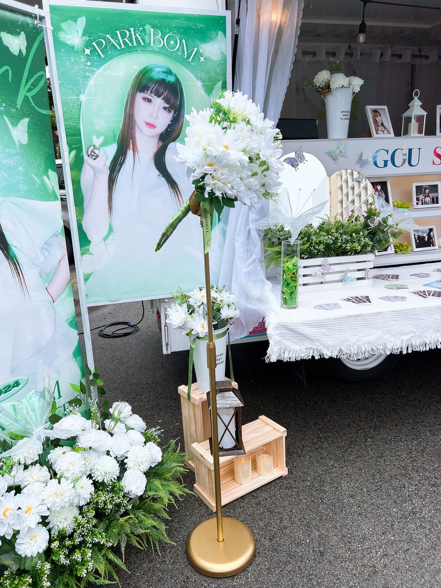 GouStation's tweet photo. ✨GIFT TRUCK - PHOTOZONE FOR PARK BOM SPECIAL FAN CONCERT IN VIETNAM ĐÃ SẴN SÀNG ✨

Project by Bom - 2NE1 - Vietnam FC 2NE1 Vietnam Union
#GmEnt #Goustation #Supporttruck #Foodtrucksupport #Coffeetruck #Roadshowtruck #IdolAdvertising https://t.co/ywwANKvX4S