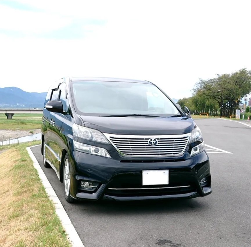 t0m078feb's tweet photo. 車好きです。。
20系ヴェル→30系ヴェル→PEUGEOT5008 
他にもセダンやミニバン色々乗ってきました✨️

他にラーメン大好物です😆 https://t.co/ArDXO388dO