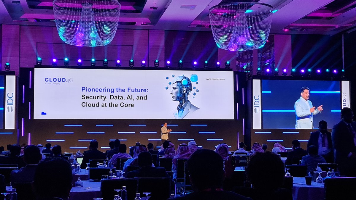 🌐مؤتمر IDC CIO Summit Saudi Arabia 2024

 سعدت جدًا بحضور هذا الحدث الأسبوع الماضي. وفيما يلي تقرير عن المشاركة في هذا المؤتمر وتلخيص لأهم المواضيع التي تم تناولها بشكل رئيسي.

■ تحت شعار (الذكاء الاصطناعي بكل مكان) ضم الحدث مجموعة من التنفيذيين وقادة الأعمال وكذلك قادة تقنية