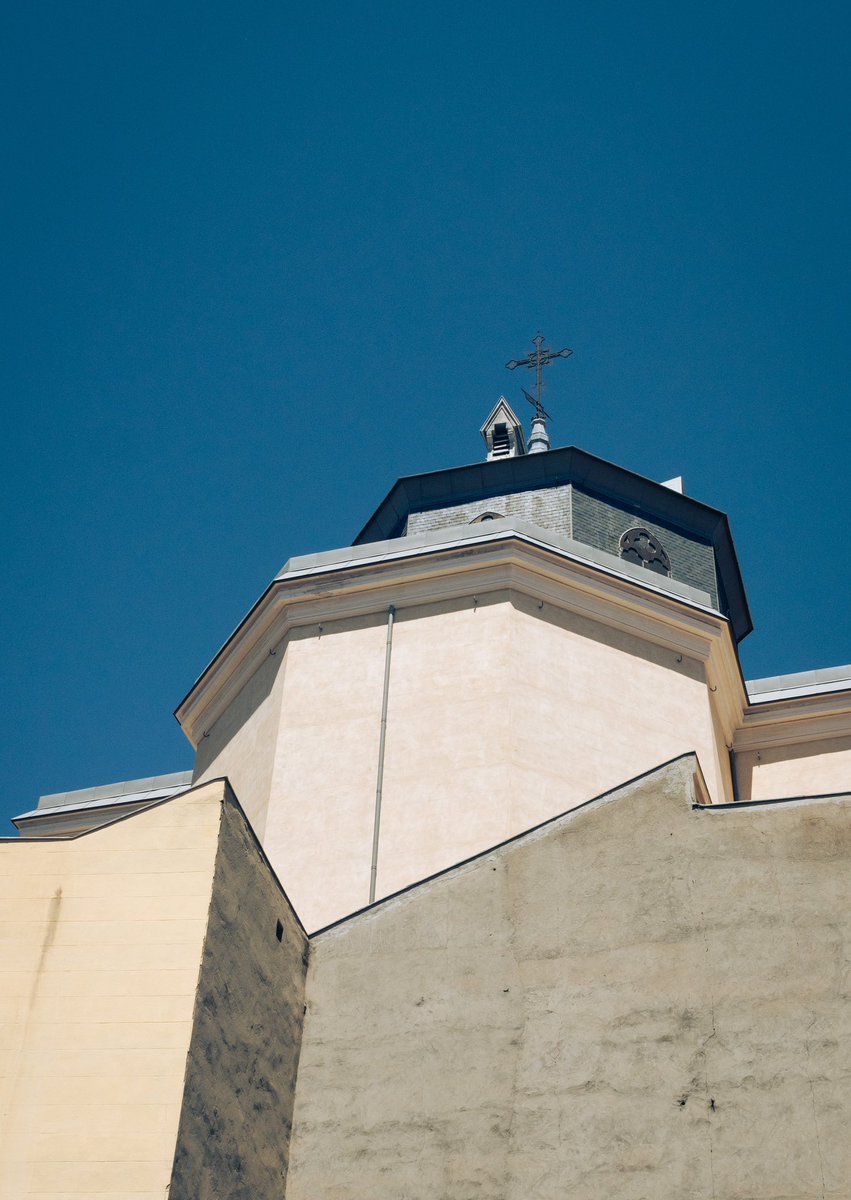 faroukrm's tweet photo. Church in Madrid. Madrid in April is cool and sunny. 

#madrid #spain #europe #sunny #architecture #architecturephotography #city #cityphotography #urban #urbanphotography #church https://t.co/ALUgGPR1lF