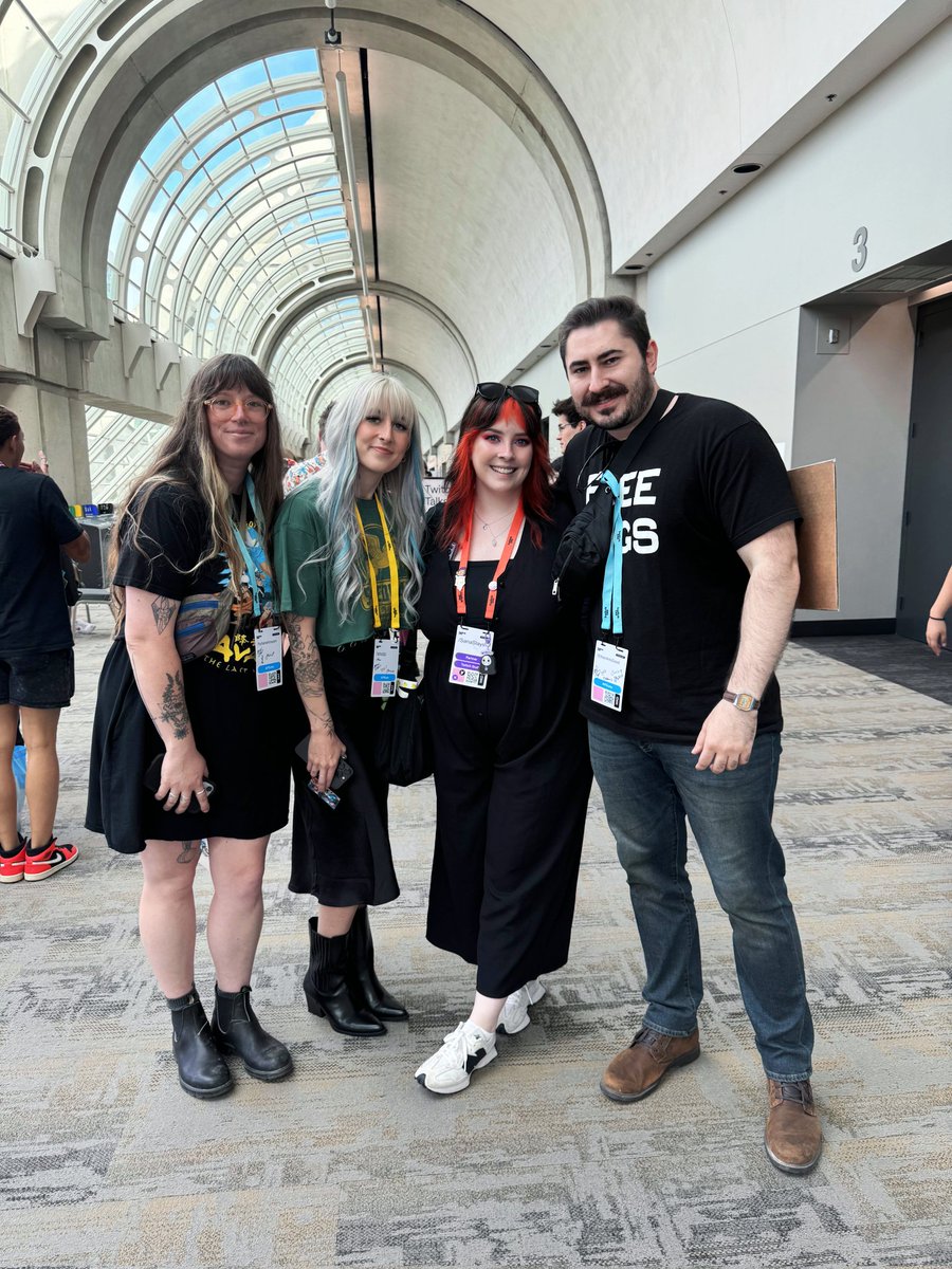 SariaSlays_'s tweet image. The GOATs, @hylianshrooom, @itsSholzi, @EthanArtsGood, @Kwitty23, @savplaysgames, @elliejoypanic and @Whats_H3r_Face ✨