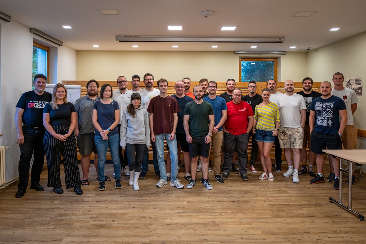 Už tradičně jsem upravil fotky ze #seobootcamp2024 ještě při akci, takže ještě za tepla ke shlédnutí nebo stažení zde: drive.google.com/drive/folders/…